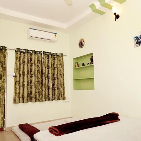 Shree Vinayak Guest House Ujjain Luaran gambar